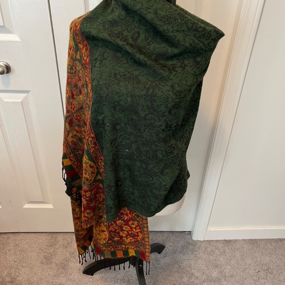 Oswal woollen Mills wool shawl - Picture 6 of 10